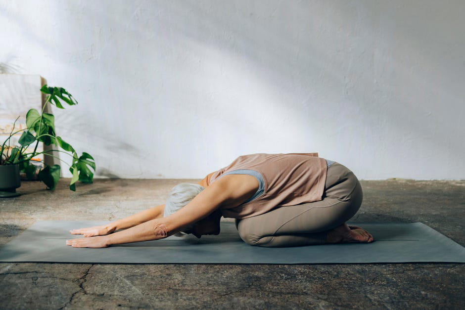 How yoga can help you sleep, Which types of yoga classes are best for sleep?, 3 best yoga poses for sleep, Other yoga poses for sleep