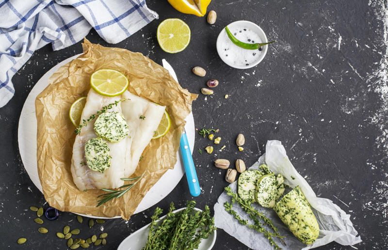 Surprisingly tasty air fryer ideas, Sausage rolls, Loaded potato skins, Kale crisps, 'Roasted' nuts, Baba ganoush, Poached eggs, Yorkshire puddings, Soufflés, Fish in a parcel, Lamb koftas, Chicken wings, Greek-style lamb cutlets, Chicken satay with peanut sauce, Glazed ham, Cheese toastie, Cheese scones, Soda bread, Oat bars, Fruit crumbles, Chocolate fondants