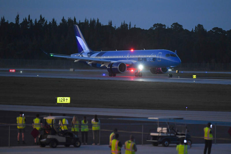 Breeze Airways destinations from Vero Beach, Florida, How to check Breeze Airways flight status, Where can I fly to with JetBlue from Vero Beach?, Which new items has TSA banned from checked luggage?
