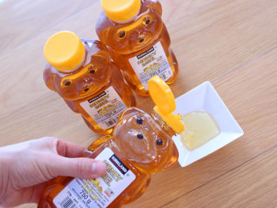 1. やっぱりパーティーは本場のターキーで！ コストコの「スモークターキードラムスティック」, 2. マフィンの新作は甘すぎない大人の味わい！ コストコの「ココアクッキークランブルマフィン」, 3. たっぷり330g入りであったか～い！ コストコの「マッシュルームチキンスープ」, 1位：コストコ通からも人気の「マスカルポーネロール」, 2位：売り切れ続出！コスパ良しな「オートミール」, 3位：冷凍保存もできる「トリプルチーズタルト」, 4位：スーパーの半額で買える「オイコス」, 5位：安いのに柔らかくて美味しい「牛タン」, 6位：コストコ定番スイーツといえば「ストロベリースコップケーキ」, 7位：コストコで10年愛されているロングセラー商品「メキシカンサラダラップ」, 8位：自宅で本格アヒージョを楽しめる「シーフードアヒージョ」, 9位：1個あたり14円！コスパ最強の「ディナーロール」, 10位：ボリューム満点の「ビーフガーリックバターライス」, 1位：一家に一個の必須アイテム「オキシクリーン」, 2位：用途に合わせて選べる「ジップロック」, 3位：コストコの代名詞！選べる大中小「コストコ くま ぬいぐるみ」, 4位：コスパ良し！ママに嬉しい「ベビーワイプ」, 5位：口内環境を整える「リステリン・マウスウォッシュ」, 6位：密閉力抜群！ラップより使える「プレスンシール」, 7位：大容量が嬉しい「カークランド・流せるウェットティッシュ」, 8位：ひも付きでまとめやすい「カークランドシグネチャーひも付きゴミ袋」, 9位：少しの量でもしっかり洗浄「エコベール（食器用洗剤）」, 10位：スーパーよりコスパ良く購入できる「フィニッシュ（食洗機用洗剤）」, 専門家イチオシストが注目！コストコの新規トピックス＆流行予想, 1. 全長236cm！ コストコの代名詞「巨大くまのぬいぐるみ」, 2.【パーティーの主役】見た目も豪華なハーフシートケーキのカスタム術, 3.【隠れた名品】冷凍庫に常備したい！「ポテトハットグ」, 1位：イワキ パック＆レンジ 200ml 耐熱ガラス保存容器, 2位：トフィー 電子レンジ用 グリルパン, 3位：小分け術でコスト効率化！「ジップロック」, プルコギビーフ：小分け冷凍方法（1回分ずつ平たく）＆アレンジ例, ハイローラー：冷凍不向きでも“焼く”アレンジで別のおいしさに, ロティサリーチキン：骨でスープを取る裏技, オイコスヨーグルト：低カロリー・高タンパク＋冷凍アレンジ, オーガニックバナナ：認証＆追熟のコツ, オーツミール：ダイエット食品としての高コスパ, 1．フルーツのパワーでお肉が柔らか！ リピーター続出の「プルコギビーフ」, 2．やわらかくて美味しい「さくらどりもも肉」, 3．生のまま空輸されているため味も食感も抜群の「アトランティックサーモン」, 1.コストコの「ハムレットチョコクリスピー」は圧倒的にコスパが良い！, 2．コストコの「マドレーヌ」は20個入りの大容量！ 冷凍保存もOK, 3．見た目もかわいいココナッツ度高めのチョコ「ラファエロ」, 1．定番大人気！コストコの「ティラミス・ドルチェ」, 2．コストコの定番チーズケーキ「トリプルチーズタルト」がリニューアル！, 3．冷凍保存でストック！コストコの人気ワッフル「ミルキャンプ」, 4．オンライン予約も！コストコ「ハーフシートケーキ」, 1．高級感あふれるサクサク食感の「ラグジュアリーミニクロワッサン」, 2．リピ買い続出！ 大容量でお得な「パンオショコラサヴール」, 3．きめ細かくふわふわの食感でアレンジも豊富な「ミルクブレッド」, 4．知らない人がいないほど大人気の定番商品「ディナーロール」, 5．食品ランキング1位の実力！ コストコの「マスカルポーネロール」が絶品, 6．もっちり食感で大人気！コストコの「ベーグル」, 1．コストコの「ロティサリーチキン」はコスパ抜群でパーティーに最適！, 2．大人気ロングセラー！ コストコの「メキシカンサラダラップ」, 3．フードコートで人気のコストコ「チーズバーガー」, 1．ディナーロールだけじゃない？ コストコの「マスカルポーネロール」が絶品, 2.小分けのオリーブオイル「ALCALA minioliva」で新鮮な料理を, 2.ダイエット中のおやつに！丸ごとしいたけの「シイタケマッシュルームクリスプ」, 1．ヨーグルト「オイコス」はコストコで買うのがお得！, 2．コストコの「種なしぶどう」は甘いと評判！たっぷりお買い得, 3．コストコの「メニセーズ プチパン」は常温で保存もできる本格パン！, 1．見た目もかわいい！コストコのはちみつ「ハニーベア」, 2．コストコの「ミックスナッツ」は魅惑のおつまみ！, 3．コストコの巨大「チェダーチーズ」は用途イロイロで便利！, 1．コストコで買えるスタバのコーヒー「エスプレッソブレンド」, 2．健康にもいいコストコのオーガニック商品「ルイボスティー」, 3．コストコで大人気のお酢系ドリンク「美酢」, 1．厚みがあって丈夫な「バウンティ」の使い道はさまざま, 2．食品の保存に欠かせない「ジップロック」はスライダーがおすすめ, 3．超優秀なコストコの大判「レジャーシート」, 無添加で栄養豊富！ ダイエットにも活用できる「クエーカーグラノーラ」, アレンジレシピが豊富で朝にも大活躍してくれる「韓国のりフレーク」, 海外風クッキーが焼けておうち時間を楽しく過ごせる「クッキードゥ」, 【活用ルール1】冷凍できる商品はすべてコストコで買え！, 【活用ルール2】お気に入りのブランドにこだわり過ぎるな！, 【活用ルール3】圧倒的にお得な商品は、絶対にコストコで買え！, コストコの会員種別と年会費, リワードとコスト効率化のノウハウ, 【2025年12月】今週（週末）限定で値下げされている特にお得な商品はありますか？, コストコの食品で、一人暮らしや少人数家庭が損をしないための「3つの原則」とは何ですか？, ランキング1位のマスカルポーネロール（パン）を無駄なく消費するための冷凍・保存術を教えてください。, ランキング1位の日用品「オキシクリーン」以外に、リピートすべき高コスパな日用品は何ですか？, ロティサリーチキン（惣菜）を最後まで食べきるための骨の活用方法を教えてください。, コストコでしか買えない、SNSで話題の「隠れ人気スイーツ」は何ですか？, コストコのプライベートブランド（カークランドシグネチャー）が安くて高品質な理由は何ですか？, 冷凍食品で特におすすめの「時短調理グルメ」は何ですか？, コストコで購入できるキッチン用品の中で、特に買ってよかったものは何ですか？, コストコオンライン通販は、会員ではない人でも利用できますか？