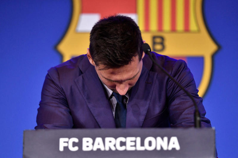 Bittersweet goodbyes, Lionel Messi - Barcelona, Sergio Agüero - Barcelona, George Best - Manchester United, Gareth Bale - Real Madrid, Trent Alexander-Arnold - Liverpool, Raphael Varane - Como, Gary Neville - Manchester United, Iker Casillas - Real Madrid, Diego Costa - Chelsea, Roy Keane - Manchester United, Zinedine Zidane - France, Thiago Alcântara - Liverpool, David Beckham - Manchester United, Toni Kroos - Germany, Marco van Basten - AC Milan, Diego Maradona - Napoli