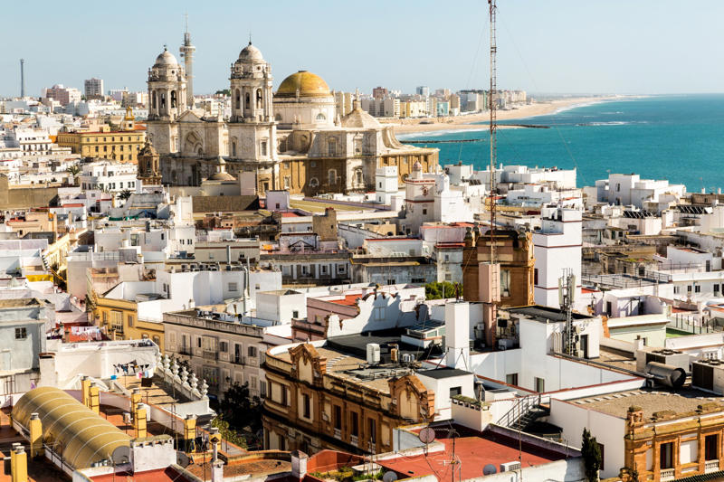      Cádiz holiday cost breakdown   , Getting to Cádiz, Spain, Where to stay in Cádiz, Spain, Food, drink and what to do in Cádiz, Spain,      What did I get for £25 at Cádiz Central Market?   , Day trips from Cádiz, Spain