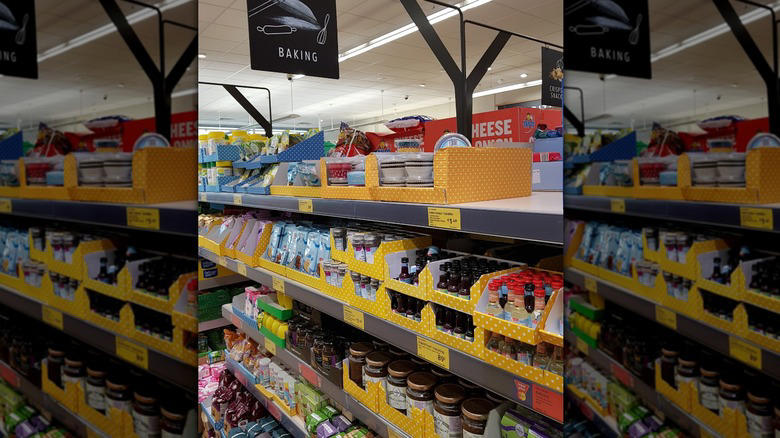 Worst: Mama Cozzi Take-And-Bake Mega Meat Or Five-Cheese Pizza, Worst: Bagged Avocados, Best: Organic Romaine Hearts, Worst: Fresh Herbs, Best: Choceur Chocolate (Or Any Aldi Chocolate), Best: The Entire Baking Aisle, Worst (And Best?): Meats, Best: Happy Farms Cream Cheese, Worst: Asparagus