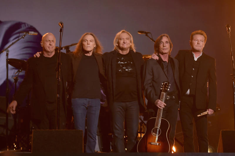 The Eagles Crosby, Stills, Nash & Young, The Eagles, The Doors, Aerosmith, Van Halen, Metallica, Guns N' Roses, Fleetwood Mac, Bob Seger & the Silver Bullet Band, Steve Miller Band, Bruce Springsteen and the E Street Band, Foo Fighters, The Doobie Brothers
