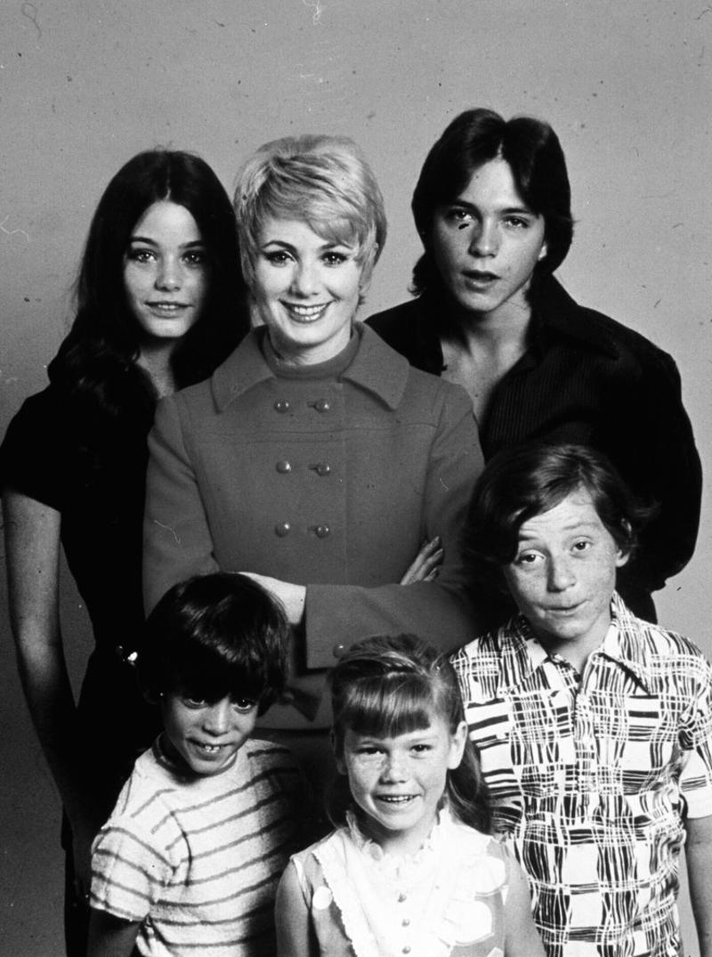 Lisa Rinna and Patrick Muldoon, 'Days of Our Lives', Blake Lively and Penn Badgley, 'Gossip Girl', Matthew Broderick and Jennifer Grey, 'Ferris Bueller’s Day Off', Will Arnett and Amy Poehler, 'Blades of Glory', Maureen McCormick and Barry Williams, 'The Brady Bunch', Emily VanCamp and Chris Pratt, 'Everwood', Robert Pattinson and Nikki Reed, 'Twilight', David Cassidy and Susan Dey, 'The Partridge Family', Michael C. Hall and Jennifer Carpenter, 'Dexter', Ian Somerhalder and Maggie Grace, 'Lost', Lauren Graham and Peter Krause, 'Parenthood', Katherine Heigl and Jason Behr, 'Roswell', Kirstie Alley and Parker Stevenson, 'North and South: Book II', Mark Hamill and Carrie Fisher, 'Star Wars', Jamie-Lynn Sigler and Robert Iler, 'The Sopranos'