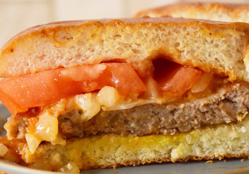 1位：ソースたっぷり＆味もナチュラルでおいしい「モスバーガー」120pts, 1位：とろけたチーズがまろやかな味わいに！ 「モスチーズバーガー」120pts, 3位：香ばしいチキンがおいしい「テリヤキチキンバーガー」75pts, 【終売／リニューアル】4位：濃厚チーズと和風ソースが◎ 「とびきりチーズ ～北海道産ゴーダチーズ使用～」48pts, 5位：甘い濃厚タレとレタスたっぷり！ 「テリヤキバーガー」45pts, 6位：ハラペーニョがアクセントに！ 「スパイシーモスチーズバーガー」33pts, 7位：サクサク衣＆プリプリ海老が楽しめる「海老カツバーガー」30pts, 8位：辛いもの好きな人も大満足の「スパイシーモスバーガー」24pts, 8位：オーロラソースがさっぱりとした味わいの「モス野菜バーガー」24pts, 10位：「モスライスバーガー焼肉」18pts, 【終売／リニューアル】10位：贅沢！ 「ダブルとびきりチーズ ～北海道産ゴーダチーズ使用～」18pts, 【終売／リニューアル】11位：食べ応え抜群の「とびきり和風ソース」12pts, 【終売】12位：野菜が新鮮！ 「とびきりトマト＆レタス」12pts, 13位：サクサク＆たっぷりソースが◎「フィッシュバーガー」9pts, 14位：プリプリ豪華！ 「モスライスバーガー海鮮かきあげ（塩だれ）」9pts, 14位：満足度の高い「ダブルモスチーズバーガー」9pts, 1位：モスバーガーの「モスバーガー」, 2位：モスバーガーの「テリヤキチキンバーガー」, 3位：モスバーガーの「モスライスバーガー海鮮かきあげ（塩だれ）」, 4位：モスバーガーの「海老カツバーガー」, 5位：モスバーガーの「モスチーズバーガー」, 6位：モスバーガーの「モスチキン」, 7位：モスバーガーの「フレンチフライポテト」, 8位：モスバーガーの「オニポテ（フレンチフライポテト＆オニオンフライ）」, 9位：モスバーガーの「モスの菜摘（なつみ）モス野菜」, 10位：モスバーガーの「モスシェイク バニラ」, モスバーガーのサイドメニューやドリンク、シェイク、子供向けのおいしいおすすめは？, モスバーガーのおすすめの頼み方や組み合わせ・セットは？, モスバーガーのメニューはテイクアウト（持ち帰り）できる？, モスバーガーにお得なクーポンはある？