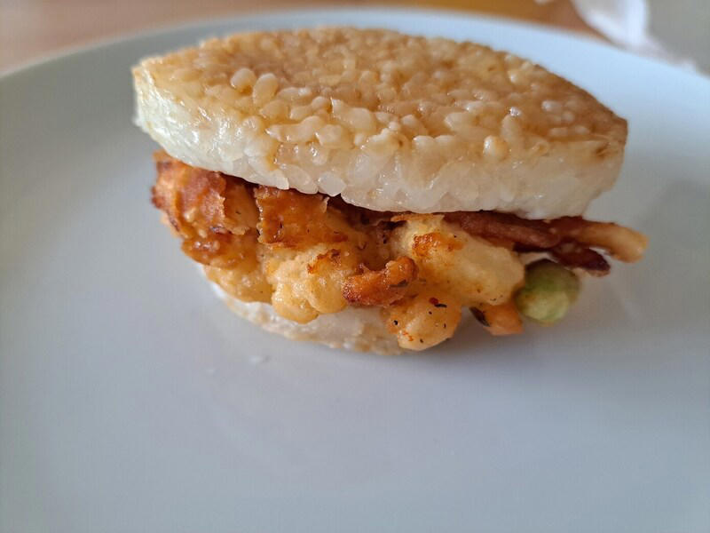 1位：ソースたっぷり＆味もナチュラルでおいしい「モスバーガー」120pts, 1位：とろけたチーズがまろやかな味わいに！ 「モスチーズバーガー」120pts, 3位：香ばしいチキンがおいしい「テリヤキチキンバーガー」75pts, 【終売／リニューアル】4位：濃厚チーズと和風ソースが◎ 「とびきりチーズ ～北海道産ゴーダチーズ使用～」48pts, 5位：甘い濃厚タレとレタスたっぷり！ 「テリヤキバーガー」45pts, 6位：ハラペーニョがアクセントに！ 「スパイシーモスチーズバーガー」33pts, 7位：サクサク衣＆プリプリ海老が楽しめる「海老カツバーガー」30pts, 8位：辛いもの好きな人も大満足の「スパイシーモスバーガー」24pts, 8位：オーロラソースがさっぱりとした味わいの「モス野菜バーガー」24pts, 10位：「モスライスバーガー焼肉」18pts, 【終売／リニューアル】10位：贅沢！ 「ダブルとびきりチーズ ～北海道産ゴーダチーズ使用～」18pts, 【終売／リニューアル】11位：食べ応え抜群の「とびきり和風ソース」12pts, 【終売】12位：野菜が新鮮！ 「とびきりトマト＆レタス」12pts, 13位：サクサク＆たっぷりソースが◎「フィッシュバーガー」9pts, 14位：プリプリ豪華！ 「モスライスバーガー海鮮かきあげ（塩だれ）」9pts, 14位：満足度の高い「ダブルモスチーズバーガー」9pts, 1位：モスバーガーの「モスバーガー」, 2位：モスバーガーの「テリヤキチキンバーガー」, 3位：モスバーガーの「モスライスバーガー海鮮かきあげ（塩だれ）」, 4位：モスバーガーの「海老カツバーガー」, 5位：モスバーガーの「モスチーズバーガー」, 6位：モスバーガーの「モスチキン」, 7位：モスバーガーの「フレンチフライポテト」, 8位：モスバーガーの「オニポテ（フレンチフライポテト＆オニオンフライ）」, 9位：モスバーガーの「モスの菜摘（なつみ）モス野菜」, 10位：モスバーガーの「モスシェイク バニラ」, モスバーガーのサイドメニューやドリンク、シェイク、子供向けのおいしいおすすめは？, モスバーガーのおすすめの頼み方や組み合わせ・セットは？, モスバーガーのメニューはテイクアウト（持ち帰り）できる？, モスバーガーにお得なクーポンはある？
