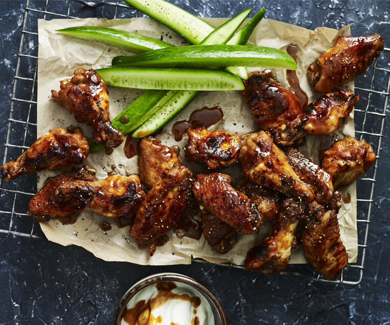Ingredients, How to make these crunchy chicken wings, Make this chicken wing recipe go futher, More chicken wing recipes