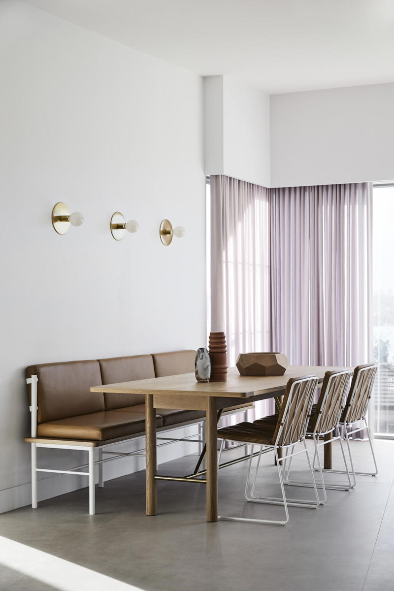15 banquette seating designs to inspire,      Cosy nook   ,      Compact minimal apartment   ,      A colour-drenched Kip &amp; Co creation    ,      Monochromatic meets marble   ,      Small but stylish   ,      Sleek Scandi    ,      A pop of colour   ,      Bold and bright   ,      Curvaceous and contemporary   ,      For the whole family   ,      Art Deco appeal   ,      Modern marvel    ,      Unexpected red    ,       Byron Bay beauty   ,      Cafe style   