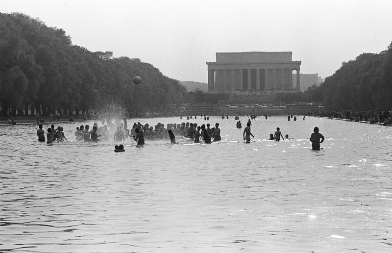 The America of yesteryear, 1940s: America reaches new heights, 1940s: A country at war, 1940s: Beacons of knowledge, 1940s: The Big Apple before, 1940s: Natural wonders, 1950s: A post-war boom, 1950s: America on track, 1950s: Streetcars in San Francisco, 1950s: Bright lights in Sin City, 1950s: Golden Arches, 1950s: Disney dreams, 1960s: Swinging Sixties, 1960s: Freedom Riders, 1960s: Summer of Love, 1960s: The Gateway Arch, 1960s: Seattle's changing skyline, 1960s: America on the road, 1970s: More Disney magic, 1970s: Demonstrations in DC, 1970s: Changes in the Big Apple, 1980s: More Floridian theme parks, 1980s: DC gets a brand new monument, 1990s: A new Las Vegas landmark, 2000s: A new millennium, 2000s: The aftermath of 9/11, 2010s: Hogwarts comes to America, 2010s: Black Lives Matter, 2020s: Deserted streets, 2020s: Cleaner cities