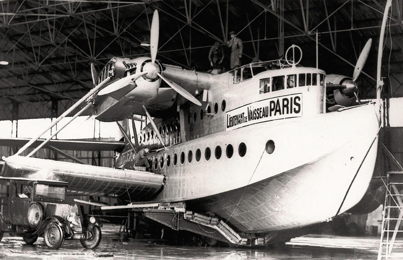 1935: Latécoère 521 On air and sea, 1923: Dornier Wal, 1926: Dornier Superwal, 1929: Dornier Do X, 1931: Sikorsky S-40, 1935: Martin M-130, 1935: Latécoère 521, 1936: Short Empire, 1938: Boeing 314 Clipper, 1942: Latécoère 631, 1952: Saunders-Roe Princess, 2017: Dornier-Seastar, 2026: ICON A5