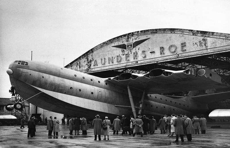 1952: Saunders-Roe Princess On air and sea, 1923: Dornier Wal, 1926: Dornier Superwal, 1929: Dornier Do X, 1931: Sikorsky S-40, 1935: Martin M-130, 1935: Latécoère 521, 1936: Short Empire, 1938: Boeing 314 Clipper, 1942: Latécoère 631, 1952: Saunders-Roe Princess, 2017: Dornier-Seastar, 2026: ICON A5