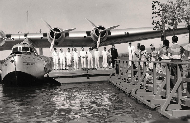 1935: Martin M-130 On air and sea, 1923: Dornier Wal, 1926: Dornier Superwal, 1929: Dornier Do X, 1931: Sikorsky S-40, 1935: Martin M-130, 1935: Latécoère 521, 1936: Short Empire, 1938: Boeing 314 Clipper, 1942: Latécoère 631, 1952: Saunders-Roe Princess, 2017: Dornier-Seastar, 2026: ICON A5