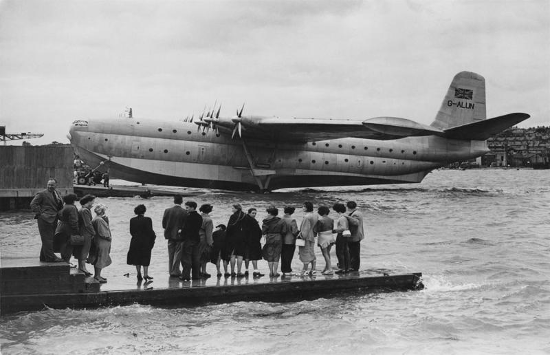1952: Saunders-Roe Princess On air and sea, 1923: Dornier Wal, 1926: Dornier Superwal, 1929: Dornier Do X, 1931: Sikorsky S-40, 1935: Martin M-130, 1935: Latécoère 521, 1936: Short Empire, 1938: Boeing 314 Clipper, 1942: Latécoère 631, 1952: Saunders-Roe Princess, 2017: Dornier-Seastar, 2026: ICON A5