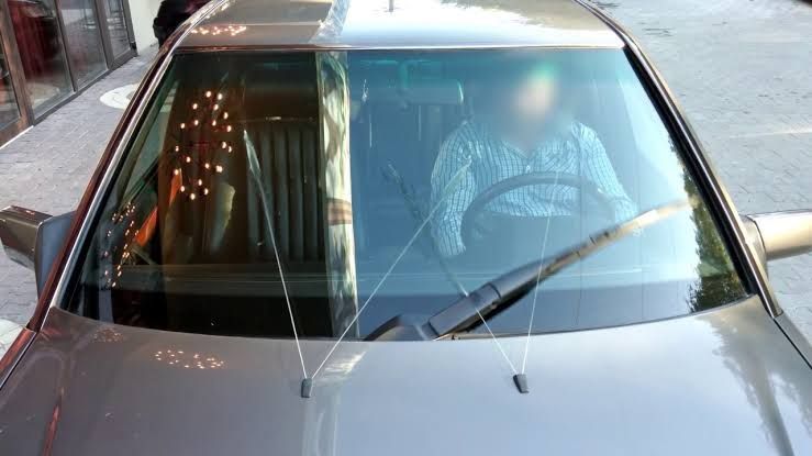 Serba-Serbi Wiper Kaca Mobil; Komponen Penting yang Tidak Cuma Diperlukan Saat Musim Hujan, Fungsi Wiper Kaca Mobil, Jenis-Jenis Wiper, Komponen Sistem Wiper, Kapan Harus Ganti Wiper?, Tips Memilih Wiper Kaca Mobil, Cara Merawat Wiper Agar Awet, Inovasi Teknologi dan Fitur di Wiper Modern, Kesimpulan, FAQ Seputar Wiper Kaca Mobil