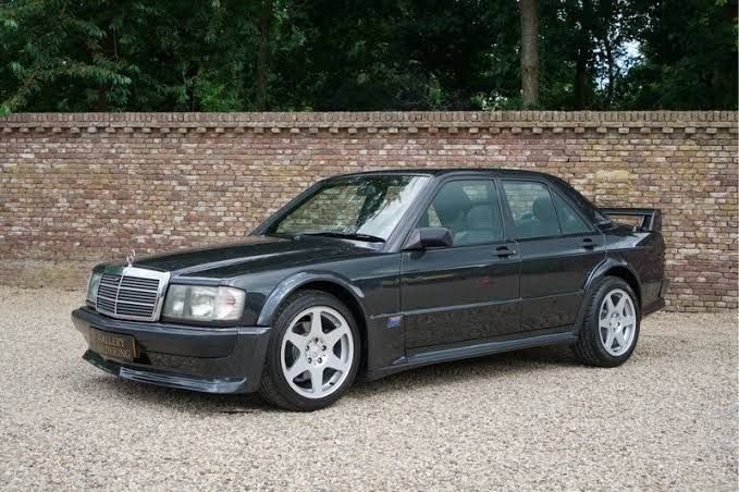 Mengenal Sosok Mercedes-Benz 190E Evo 2, Legenda Balap DTM Jerman, Sejarah Mercedes-Benz 190E, Awal Mula Sang Legenda,  Mercedes-Benz 190E 2.3-16, Mobil Untuk Turun di Ajang Balap, Perkembangan Mercedes-Benz 190E, Munculnya Evo 1 dan Evo 2, Inovasi Engineering Mercedes-Benz Hasilkan Performa Mengesankan, Kiprah Mercedes-Benz 190E Evo 2 di Dunia Balap, Keunikan 190E Evo 2, Mobil Balap dalam Balutan Sedan, Mercedes-Benz 190E Evo 2, Harganya Mahal dan Unitnya Langka , Kesimpulan