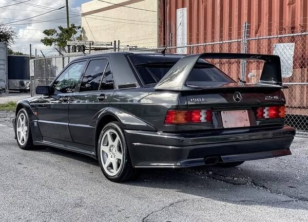 Mengenal Sosok Mercedes-Benz 190E Evo 2, Legenda Balap DTM Jerman, Sejarah Mercedes-Benz 190E, Awal Mula Sang Legenda,  Mercedes-Benz 190E 2.3-16, Mobil Untuk Turun di Ajang Balap, Perkembangan Mercedes-Benz 190E, Munculnya Evo 1 dan Evo 2, Inovasi Engineering Mercedes-Benz Hasilkan Performa Mengesankan, Kiprah Mercedes-Benz 190E Evo 2 di Dunia Balap, Keunikan 190E Evo 2, Mobil Balap dalam Balutan Sedan, Mercedes-Benz 190E Evo 2, Harganya Mahal dan Unitnya Langka , Kesimpulan