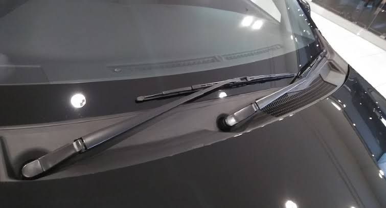 Serba-Serbi Wiper Kaca Mobil; Komponen Penting yang Tidak Cuma Diperlukan Saat Musim Hujan, Fungsi Wiper Kaca Mobil, Jenis-Jenis Wiper, Komponen Sistem Wiper, Kapan Harus Ganti Wiper?, Tips Memilih Wiper Kaca Mobil, Cara Merawat Wiper Agar Awet, Inovasi Teknologi dan Fitur di Wiper Modern, Kesimpulan, FAQ Seputar Wiper Kaca Mobil