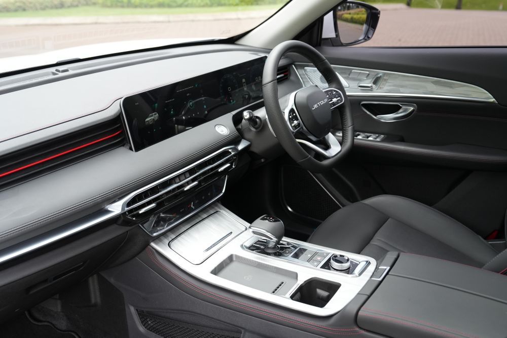 First Drive Jetour X70 Plus, Harga Rp400 Jutaan Apakah Sesuai Ekspektasi Sebagai SUV Keluarga?, Jetour X70 Plus, Utamakan Kenyamanan Berkendara, Fitur Keselamatan yang Komprehensif, Performa Jetour X70 Plus, Tidak Istimewa, Kesimpulan