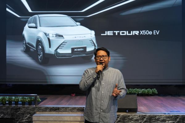 Jetour Indonesia, JETOUR X50e, Interior JETOUR X50e EV, Kombinasi Kenyamanan, Teknologi, dan Keamanan dalam Satu Paket Modern, Desain Interior JETOUR X50e EV, Modern dan Fungsional, Teknologi Canggih di Dalam Kabin, Tabel Spesifikasi Interior JETOUR X50e EV, Keamanan dan Kenyamanan Berkendara, JETOUR X50e EV, Kendaraan Ramah Lingkungan untuk Petualangan Urban, Rencana JETOUR ke Depan, Dukungan Purna Jual, Bengkel Siaga JETOUR, Kesimpulan, FAQ Interior JETOUR X50e EV