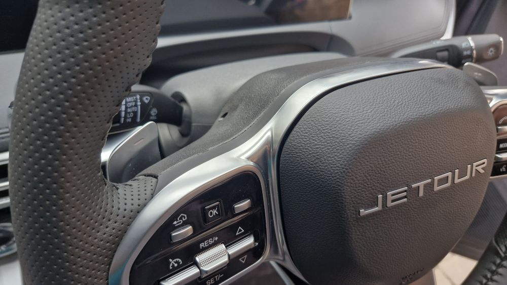 5 Fitur Unggulan di Jetour Dashing, Tak Kalah Dari Xforce dan Crossover Jepang Lain , 1. Kabin Luas dan Bagasi Besar, 2. Head Unit Lebar dengan Teknologi Kamera 540 Derajat , 3. Mesin dan Transmisi yang Responsif, 4. Teknologi dan Fitur Pendukung Kenyamanan Berkendara yang Beragam , 5. Fitur Keselamatan Modern