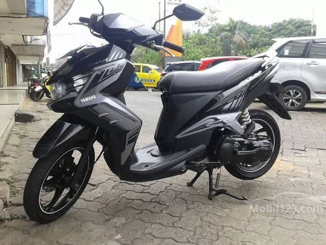 Kelebihan dan Kekurangan Yamaha Xeon, Sempat Jadi Skutik Kasta Tertinggi Yamaha, Desain Stylish dan Sporty, Terinspirasi Muscle Car, Memiliki Fitur Fungsional yang Lengkap, Yamaha Xeon, Harga Bekas Terjun Bebas, Tangki Kecil tapi Bensin Boros, Aki Gampang Tekor 