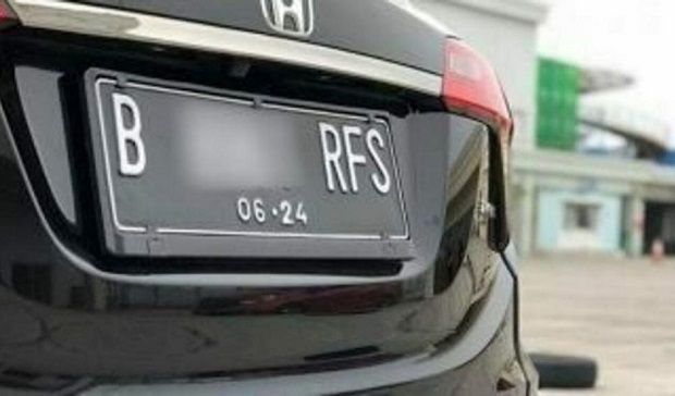 berita, Tanda Nomor Kendaraan Bermotor, Arti Plat RF, cek plat nomor kendaraan, TNKB, news, Berita Otomotif, kode plat nomor kendaraan, plat nomor, Cek Plat nomor Kendaraan online, Serba-Serbi Plat Nomor Kendaraan, Arti Huruf dan Angka, serta Cara Mengeceknya