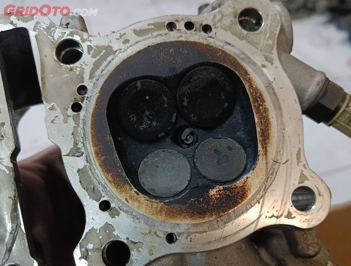 motor bekas, sil klep, sil klep motor, ciri sil klep motor aus, ciri sil klep motor minta ganti, Ini Ciri-ciri Sil Klep Motor Sudah Minta Diganti, Jangan Diabaikan