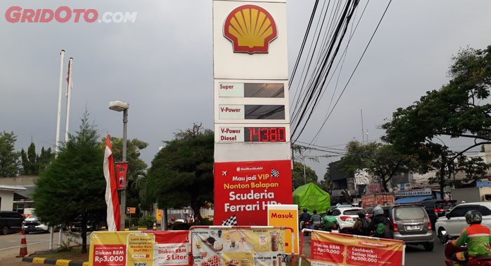 SPBU BP, Bahlil Lahadalia, BBM Shell kosong, BBM BP-AKR Kosong, Shell Beli BBM Pertamina, Shell dan BP Kehabisan Stok BBM, Bahlil Tiba-tiba Nyeletuk Suruh Beli ke Pertamina