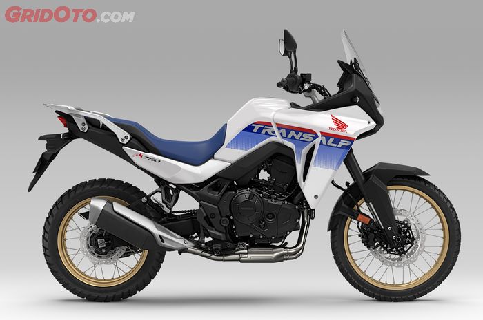 moge honda, Moge adventure, PT Astra Honda Motor (AHM), Honda XL750 Transalp, Harga Honda XL750 TRANSALP, Teknologi PCX 160 RoadSync Ternyata Disematkan pada Moge Adventure Ini