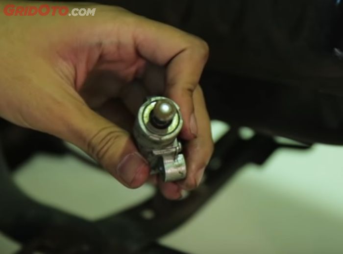 motor matic, motor matic susah hidup, penyebab motor matic susah hidup, penyebab motor matic susah distarter, motor matic susah distarter, apa penyebab motor matic susah distarter, kenapa motor matic susah distarter, Ini Beberapa Part Penyebab Motor Matic Tiba-tiba Tidak Bisa Distarter