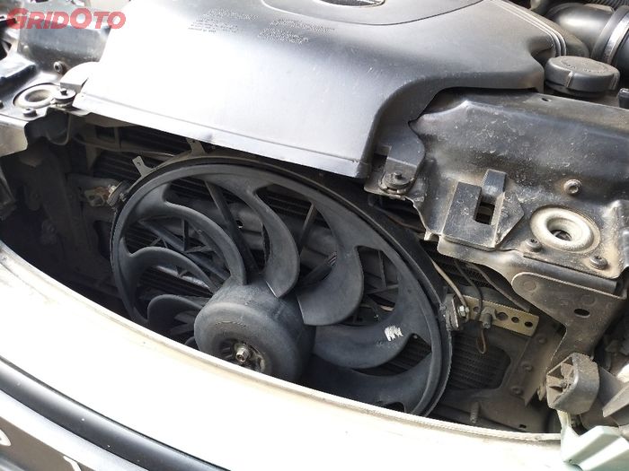 mesin mobil, mobil bekas, penyebab mesin overheat, mesin mobil overheat, penyebab mesin mobil overheat, kenapa mesin mobil overheat, kenapa mesin mobil bisa overheat, Harus Tahu, Dari Sinilah Penyebab Utama Mesin Mobil Overheat