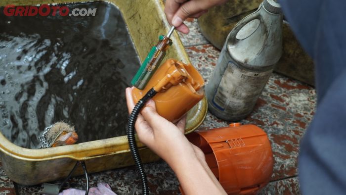bahan bakar, kondensasi, uap air, tangki, fuel pump, Tangki Bahan Bakar Sering Kosong Bisa Sebabkan Hal Buruk Ini