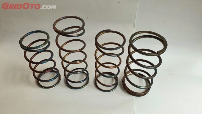 motor matic, v-belt, penyebab v-belt putus, v-belt motor matic, penyebab v-belt motor matic putus, Awas, Gara-gara Hal Ini V-belt Baru Motor Matic Bisa Cepat Putus