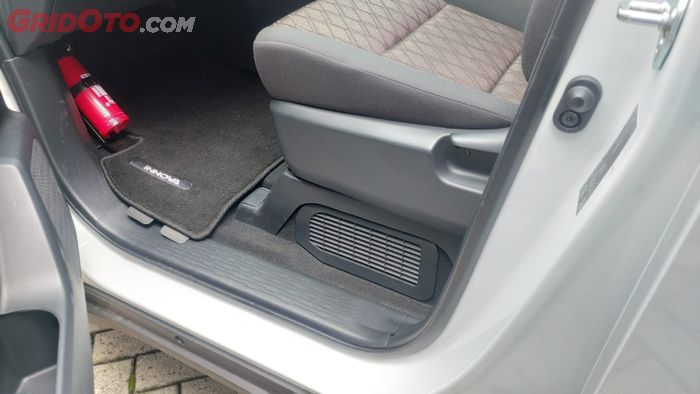 perawatan, Innova Zenix Hybrid, Toyota Kijang Innova Zenix Hybrid, filter baterai, Pemilik Innova Zenix Hybrid Wajib Tahu Perawatan Berkala Komponen Ini