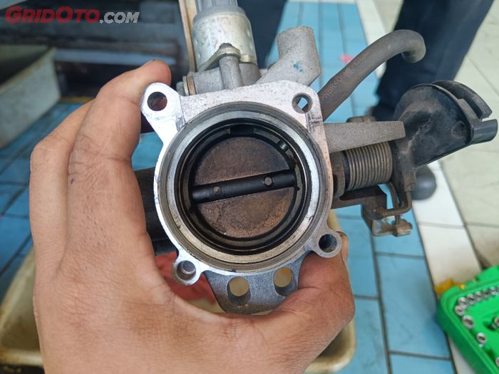 mobil bekas, penyebab mesin lemot, penyebab mesin mobil lemot, mesin mobil lemot, kenapa mesin mobil lemot, Ini Penyebab Tarikan Mesin Mobil Lemot, Komponen Ini Kotor
