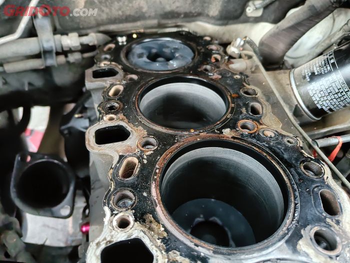 mobil bekas, air radiator, radiator mobil, air radiator mobil, air radiator mobil berkurang, penyebab air radiator berkurang, penyebab air radiator habis, penyebab air radiator habis terus, penyebab air radiator mobil habis, air radiator mobil habis terus, Ternyata Air Radiator Mobil Bekas Habis Terus Bukan Cuma Karena Slang Bocor, Simak