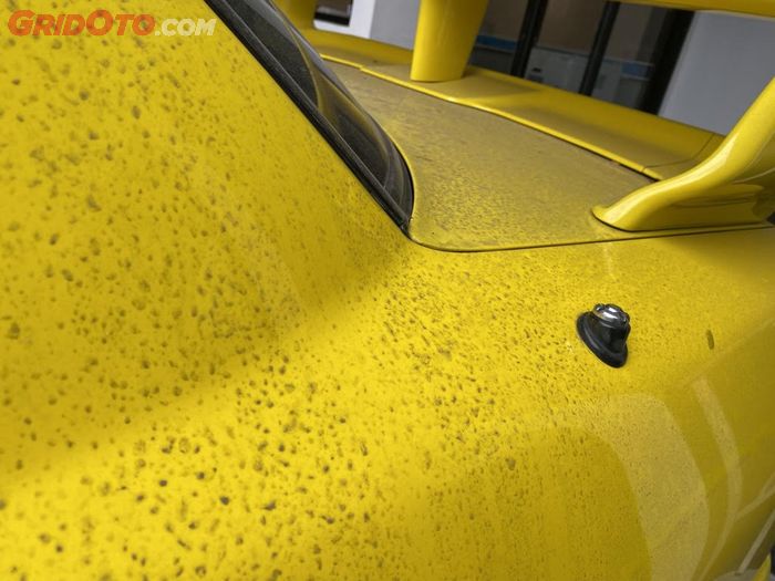 mobil bekas, bodi mobil, coating, Coating Bodi Mobil, lapisan coating, penyebab lapisan coating cepat hilang, kenapa lapisan coating cepat hilang, Penyebab umur lapisan coating sebentar, Walau Tahan Lama, Tapi Lapisan Coating di Bodi Mobil Bisa Hilang Karena Hal Ini