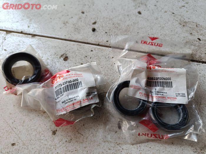motor bekas, sokbreker, sokbreker motor, sokbreker motor bocor, dampak membiarkan sokbreker bocor, dampak membiarkan sokbreker motor bocor, Ini Sebabnya Sokbreker Motor Dibiarkan Bocor Biaya Benerin Makin Bengkak