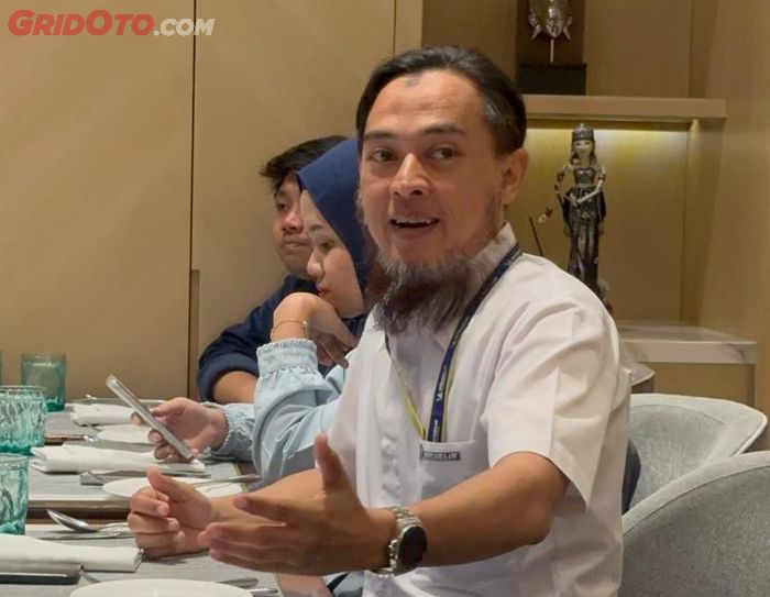 mobil, michelin indonesia, semir ban, Mochammad Fachrul Rozi, Mesti Waspada, Semir Ban Kayak Gini Bisa Bikin Ban Mobil Retak-Retak