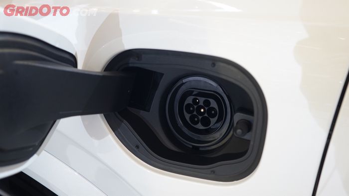 volvo, phev, plug-in hybrid, volvo xc90, Dengan Tenaga Listrik Saja, Volvo XC90 Bisa Menempuh Jarak Segini