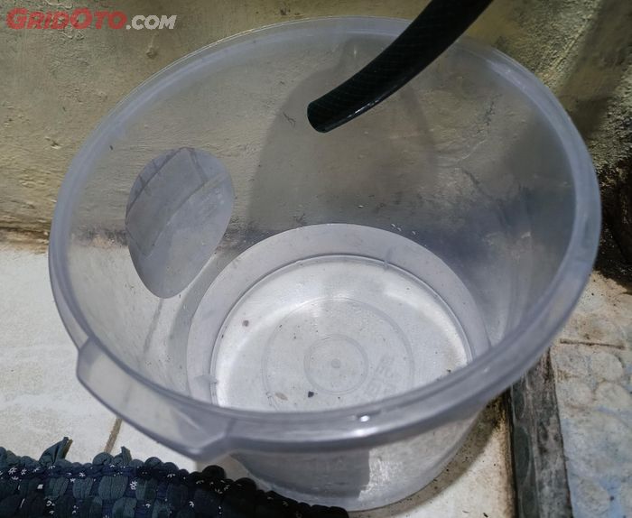 menguap, air ac, air radiator, Overheat, radiator coolant, titik didih, Pakai Air AC Buat Radiator Coolant? Ternyata Gini Kata Bengkel Resmi