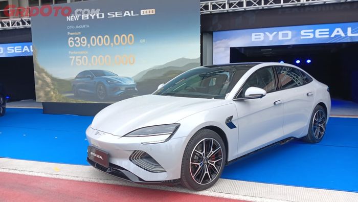 mobil listrik BYD, DiSus-C BYD, Teknologi BYD DiSus-C, BYD Seal 2025, BYD DiSus-C, Terpukau, Begini Cara Kerja Teknologi DiSus-C BYD Agar Jalan Keriting Terasa Mulus di Kabin