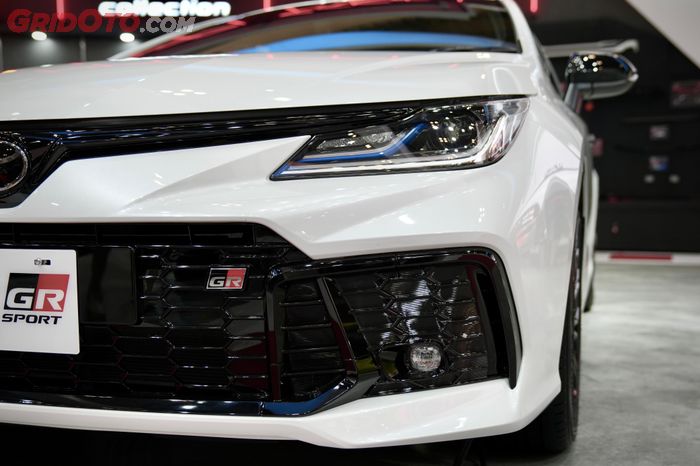 corolla altis, toyota corolla altis, gr sport, Toyota Corolla Altis GR Sport, Toyota Corolla Altis GR Sport, Sedan Eksekutif Tampil Sporty