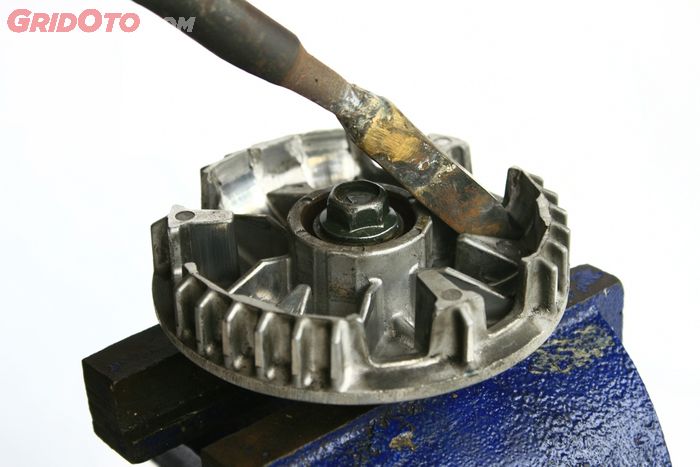 yamaha mio, upgrade CVT, cvt motor matic, modif kirian, Trik Upgrade CVT Yamaha Mio Biar Lebih Ngibrit, Cocok Buat Harian!