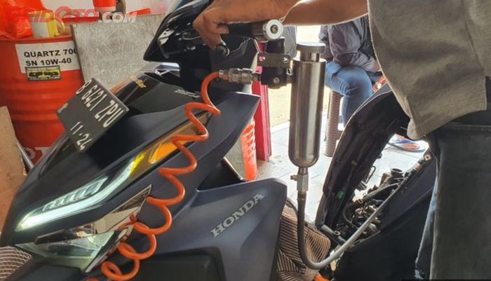 motor bekas, infus injector, infus motor injeksi, manfaat infus injector, motor bekas injeksi, Ini Sebabnya Mesin Motor Bekas Injeksi Juga Butuh diinfus