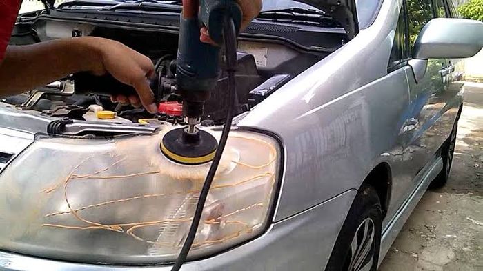lampu, lampu mobil, mika, mika lampu buram, mika lampu, Mika Lampu Kusam atau Menguning? Dipoles Seperti Baru Ternyata Murah