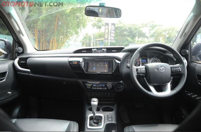 toyota, mobil baru, toyota hilux, double cabin, harga toyota hilux, Pilihan Double Cabin Tangguh, Update Harga Toyota Hilux Baru per April 2025