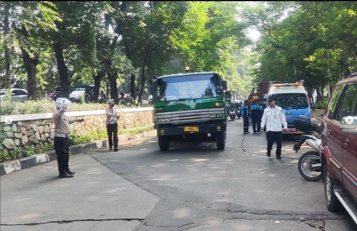 denda tilang, sidang tilang, denda uji emisi, Sidang Tipiring Tilang, Denda Tilang Rp 15 Juta, Sidang Tilang di PN Jakut Heboh, Pelanggar Ini Kena Denda Rp 15 Juta Karena Kesalahan Ini