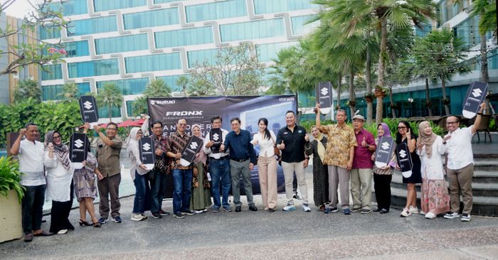 suzuki, Suzuki Fronx, Fronx, harga suzuki fronx, harga suzuki fronx di yogyakarta, tipe suzuki fronx, Suzuki Fronx Resmi Mengaspal di Yogyakarta, Punya 3 Tipe Berbeda Segini Harganya di Kota Gudeg